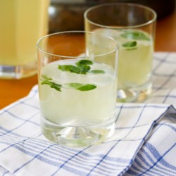 Basil and Vanilla Vodka Lemonade
