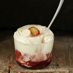 Rhubarb Eton mess