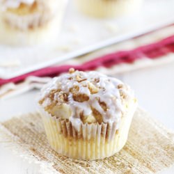 Amaretto Apple Streusel Cupcakes