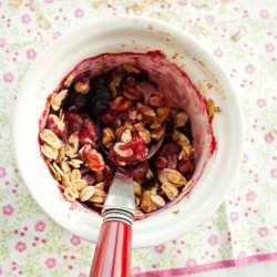 Cherry-Vanilla Crumble