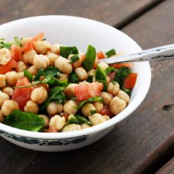 Lemony chickpea salad