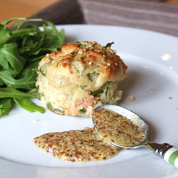 Muffins with Salmon and Rucola