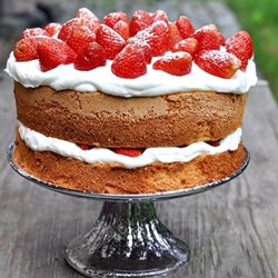 Strawberry Cream Cake