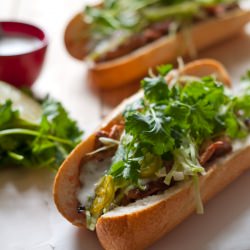 Garlic-Chile Pork Bánh mì