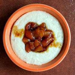 Sweet Grits with Sorghum Peaches
