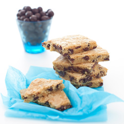 Vanilla Chocolate Chips Bars