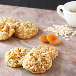 Oatmeal Apricot Cookies