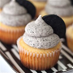 Oreo Cupcakes with Oreo Buttercream