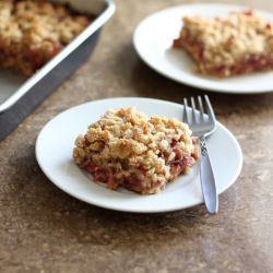 Rhubarb Strawberry Crunch
