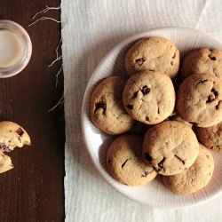 Vegan Chocolate Chunk Cookies