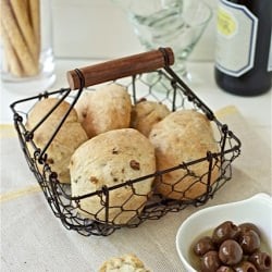 Olive-Pancetta No Knead Rolls