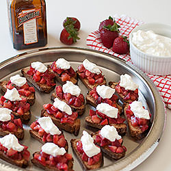 Strawbery Shortake Crostini