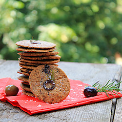 Olive & rosemary oat crackers