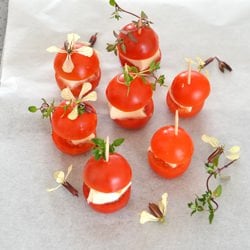 Mini Caprese Bites