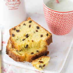 Orange and raisin cake