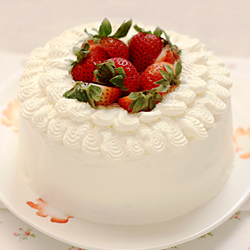 French Strawberry Cake