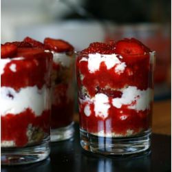 Strawberry-Tiramisu