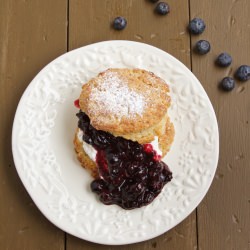 Scones with Blueberries and Cream