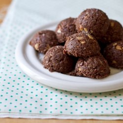 Chocolate Peanut Butter Macaroons