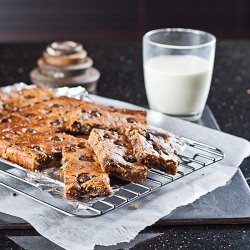 Genius Chocolate Chip Blondies