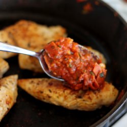 Chicken w/ Pepperoni Sauce