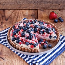 Raw berry tart
