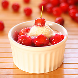 One Serving Cherry Pie Sundae