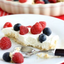 Raspberry Cheesecake Yogurt Pie