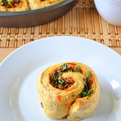 Onion Bell Pepper Pull Apart Rolls