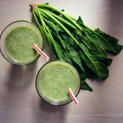Pear and Spinach Green Milkshake
