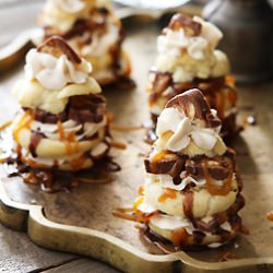 Snickers Profiterole