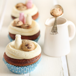 Milk & Cookie Cupcakes