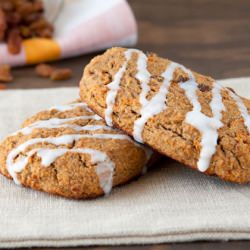 Oil-free Carrot Cake Protein Bars