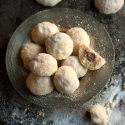 Shortbread Balls with Chocolate