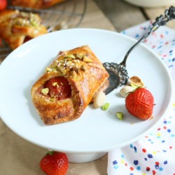 Strawberries in Quark Spelt Blanket