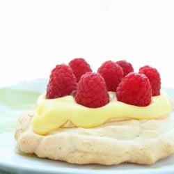 Low Carb Lemon Curd & Berry Pavlova