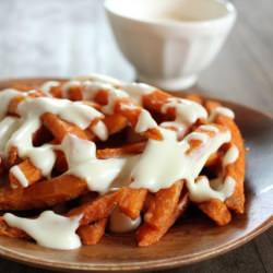 Gouda Sauce for Sweet Potato Fries