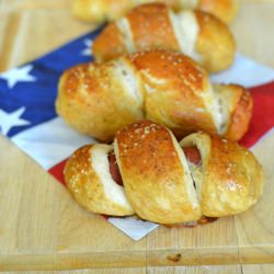 Mini-Pretzel Dogs