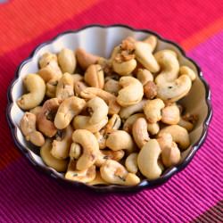 Sweet & Spicy Herb Cashews