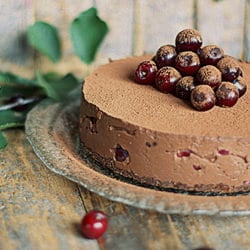 Chocolate cheesecake w/ cherries