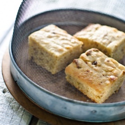 Sun-Dried Tomato Corn Bread