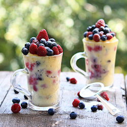 Easy Berry Mug Cake