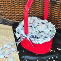 Cupcake Muddy Buddies