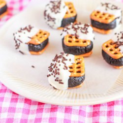 Oreo Cheesecake Bites
