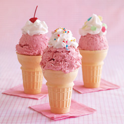 Easy Strawberry Ice Cream