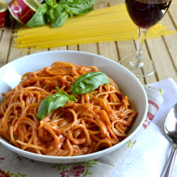 Pasta w/ Tomato Sauce