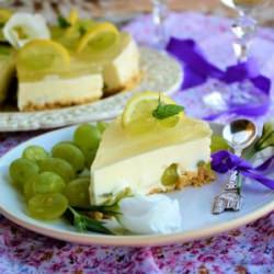 Cheesecake with Wine Jelly