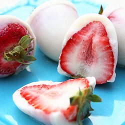 Frozen Strawberry Yogurt Bites