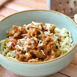 Vegetarian meat sauce