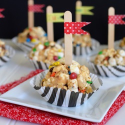 Fluffernutter Popcorn Balls